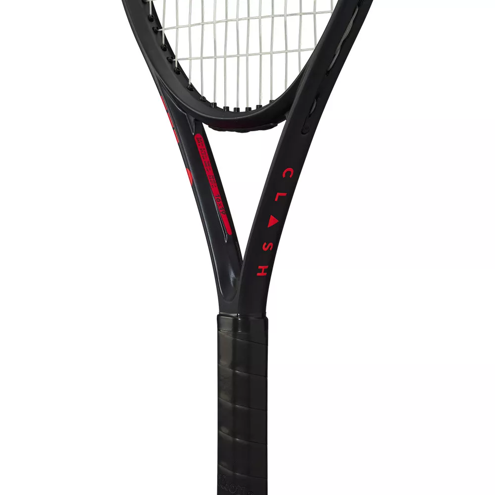 Wilson Clash 26 V2.0 (245g) Junior racket