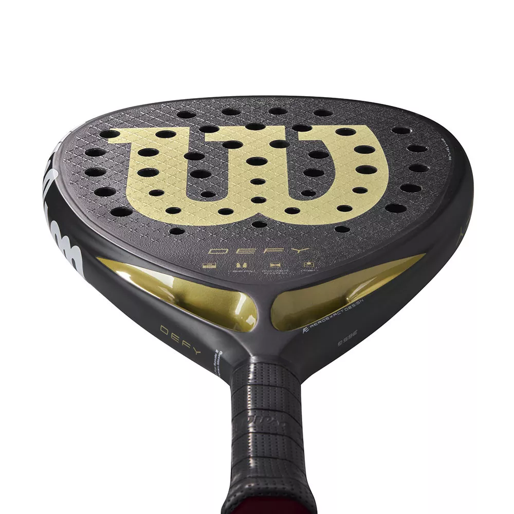 Wilson Blade V3 racket