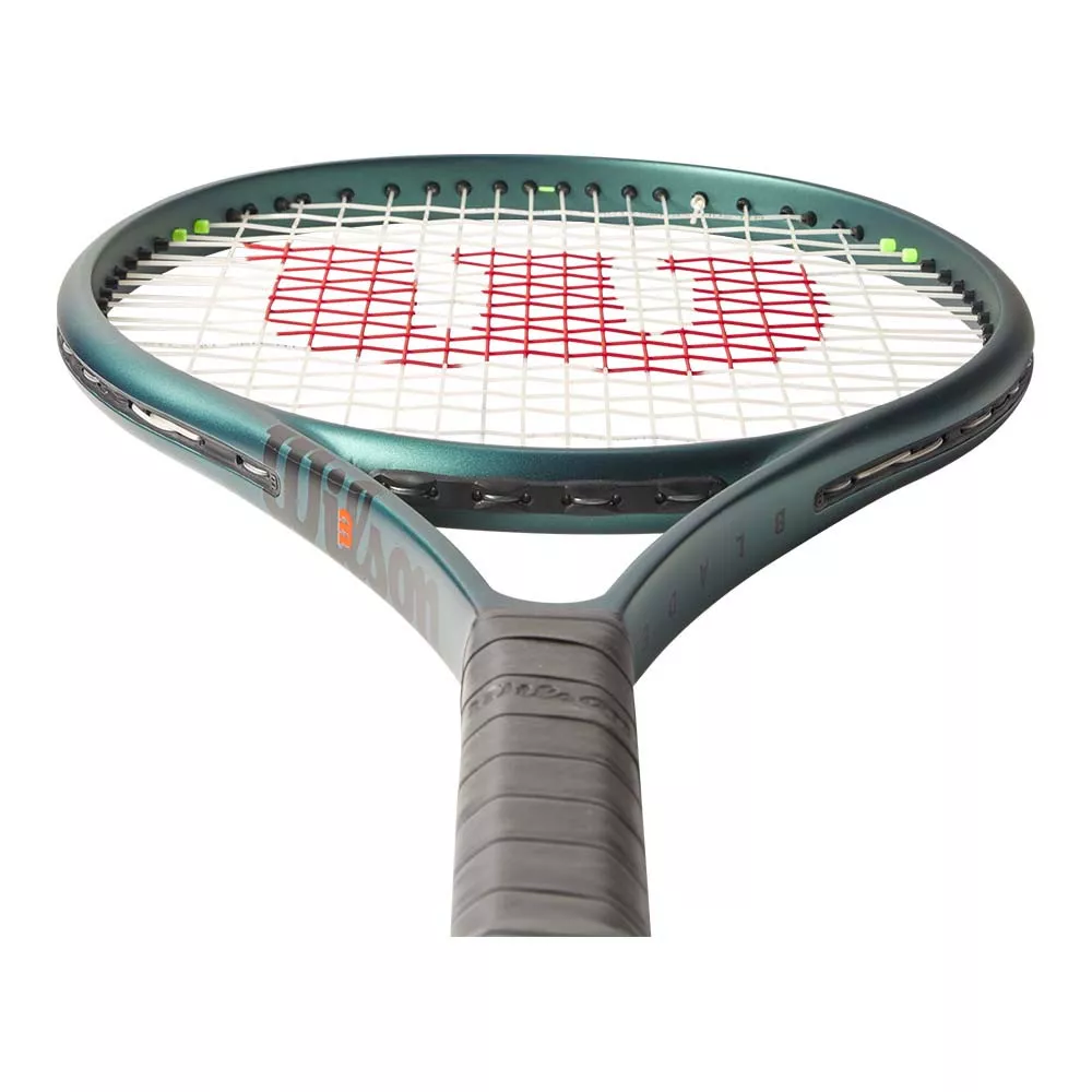Wilson Junior Blade 26 V9 (245g) tennisracket