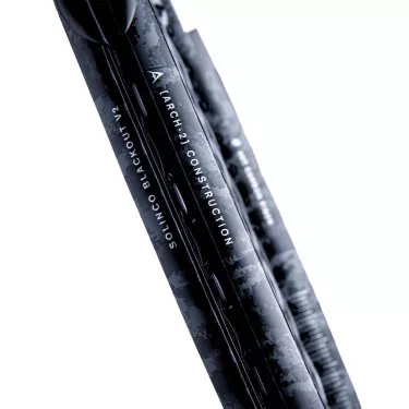 Solinco Black Out 285 tennisracket