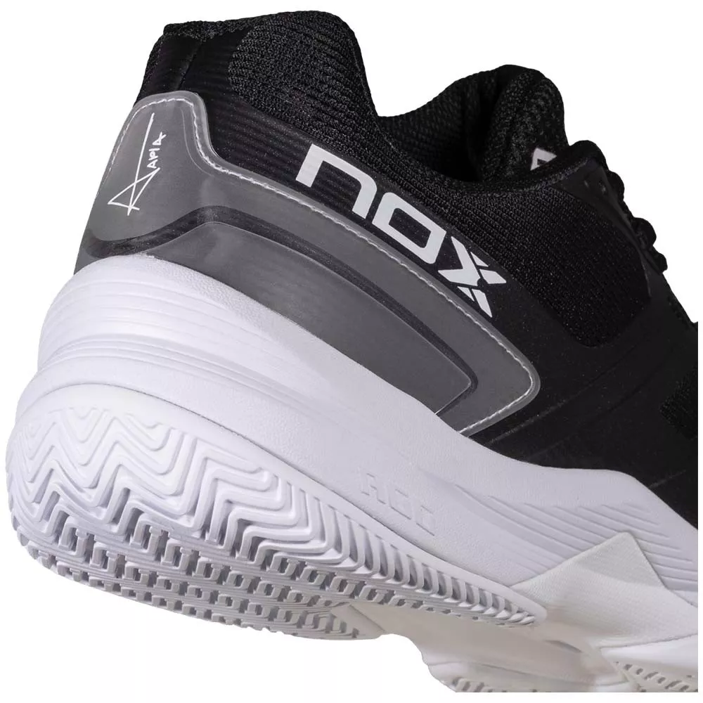 Nox AT10 Pro Zwart / Goud Schoenen