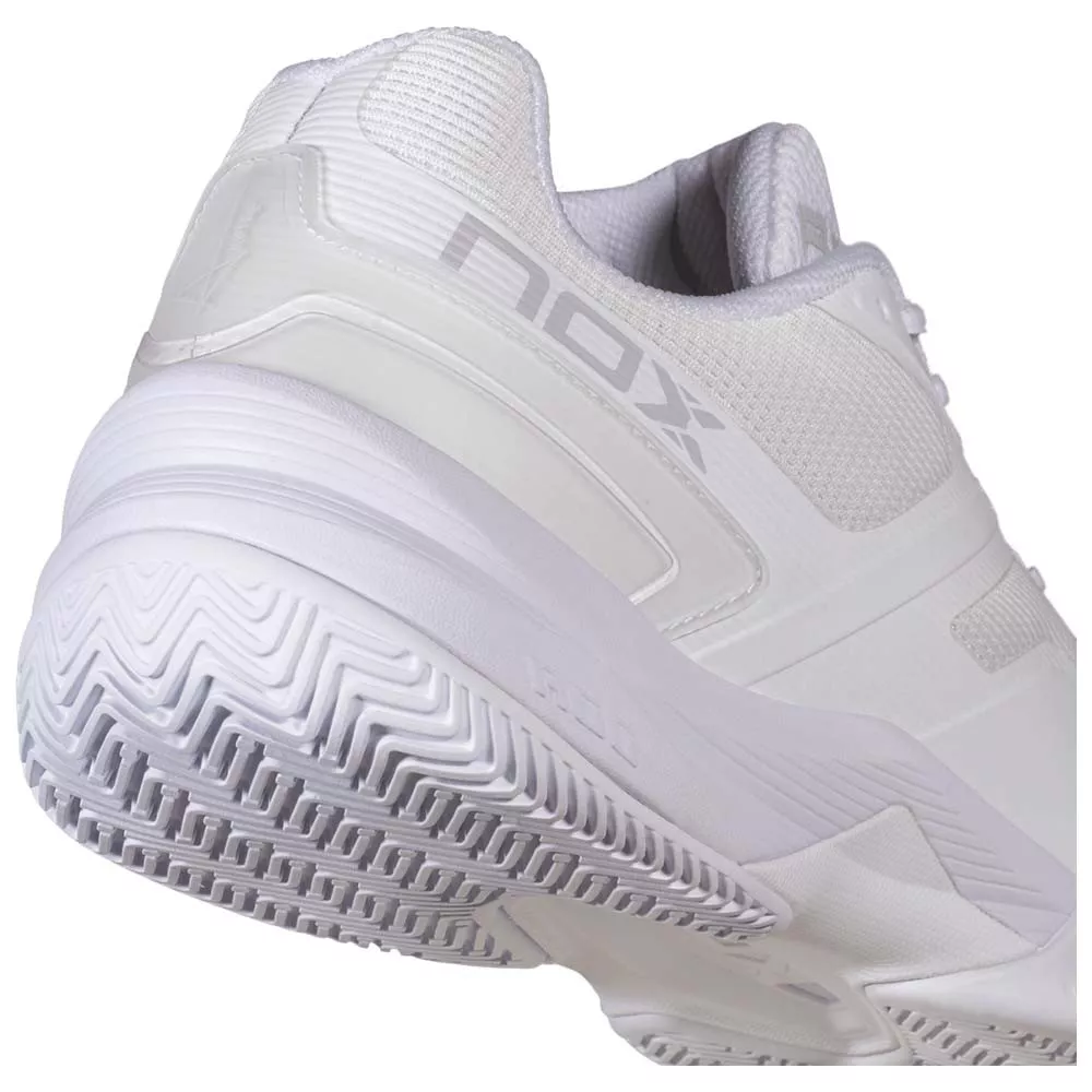 Nox AT10 Pro 2026 Zwart / Wit Schoenen