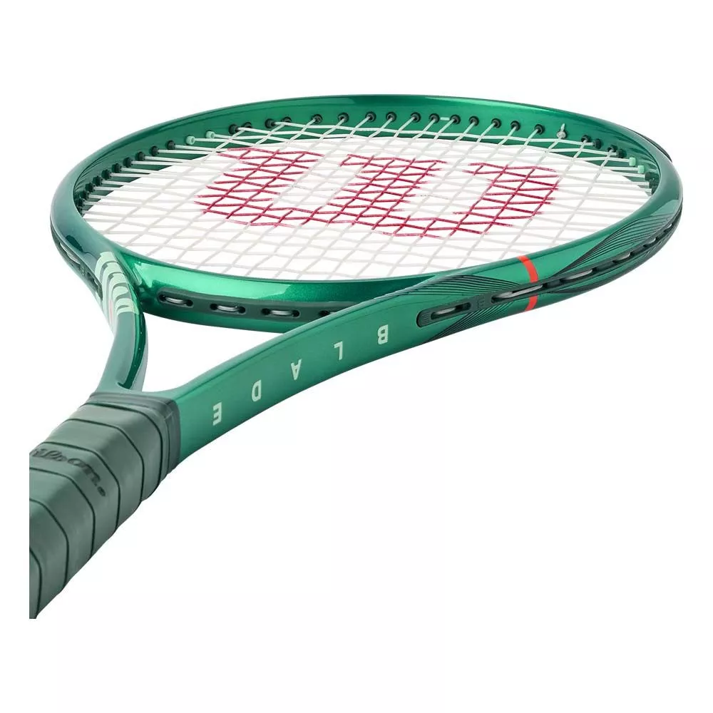Wilson Blade 100 V10 tennisracket (300 g)