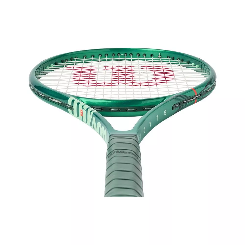 Wilson Blade 104 V10 tennisracket (290 g)