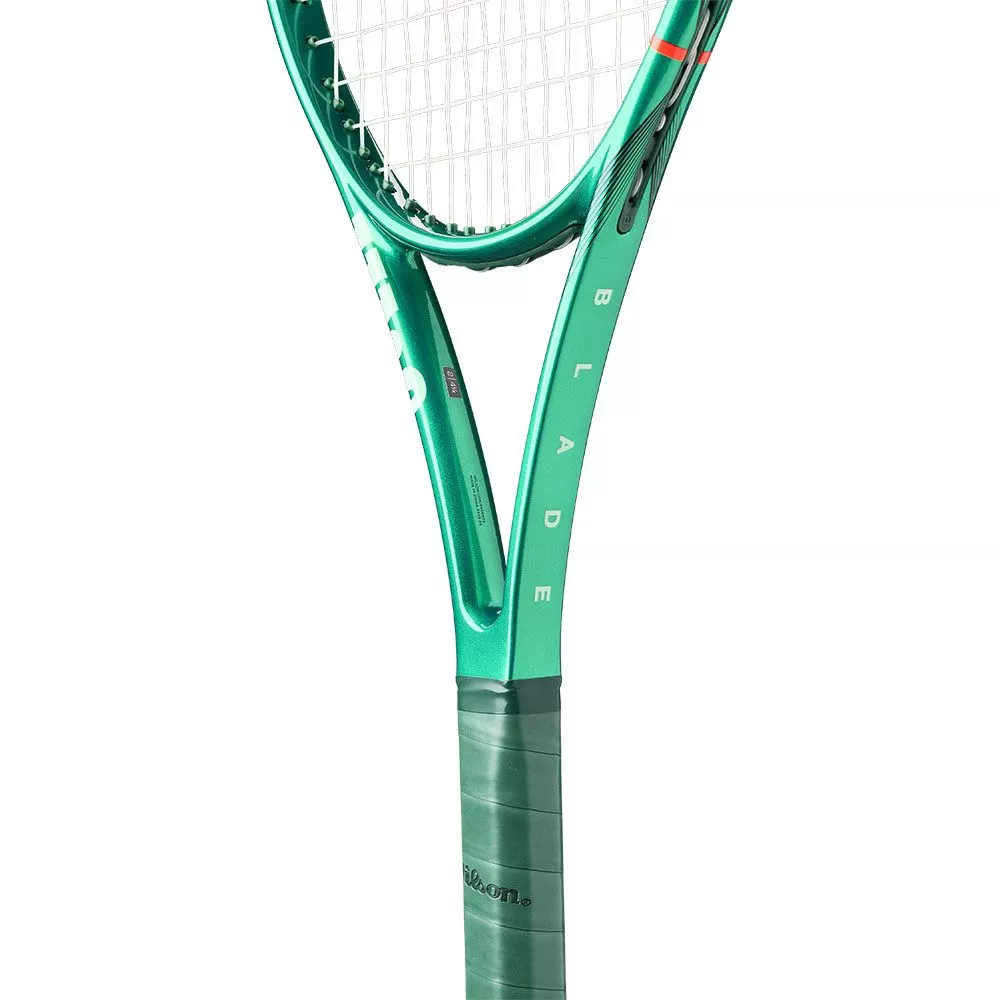 Wilson Blade 104 V10 tennisracket (290 g)