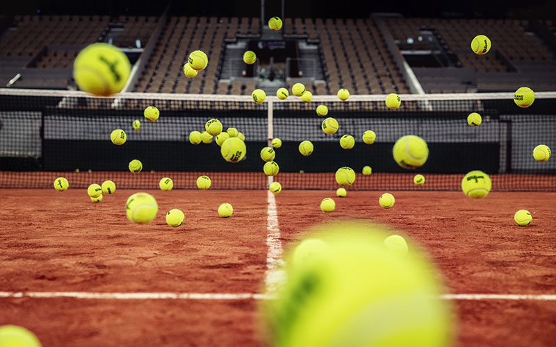 Hoeveel tennisballen worden er gebruikt op Roland Garros?