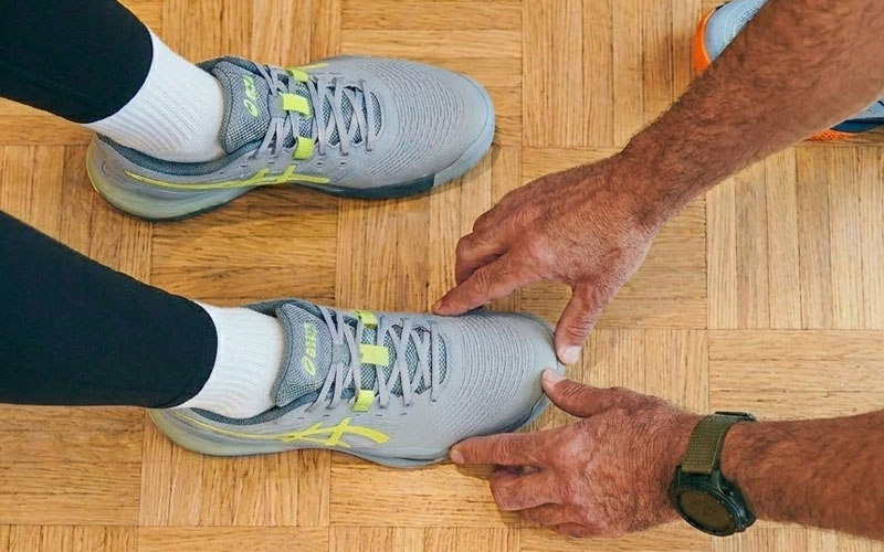 Welke tennisschoen voor een brede voet?