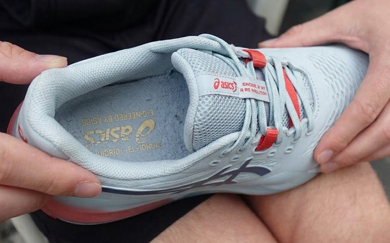 Hoe weet je of je tennisschoenen versleten zijn?
